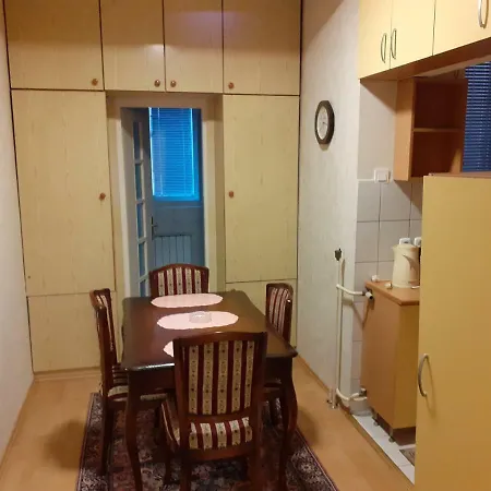 Apartman Centar - *